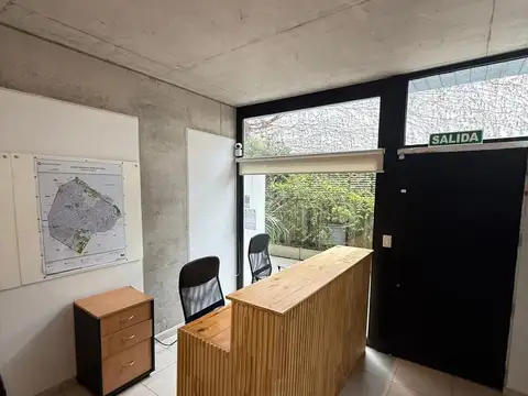Oficina 3 ambientes con 2 baños