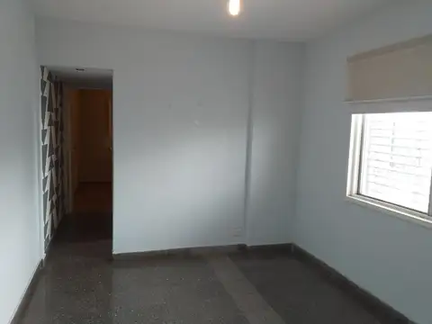 Alsina 100, Piso 8