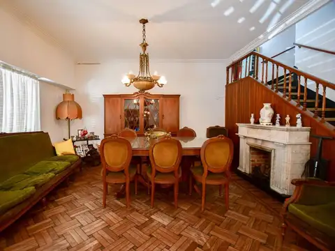 CASA EN VENTA LA PLATA ESTILO FRANCES