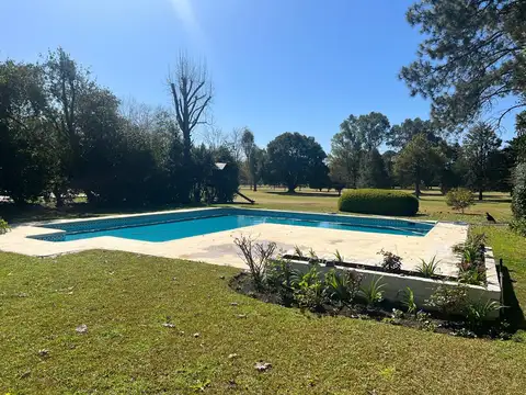 Casa 6 ambientes con 5 baños
