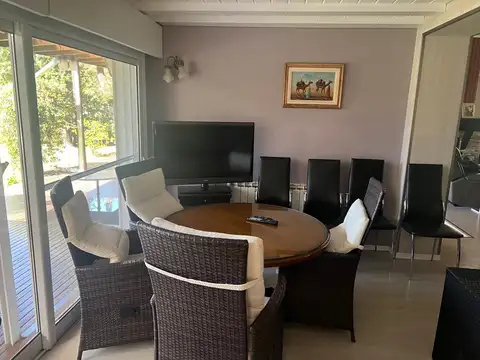 Casa en Alquiler Temporal con 1 cochera