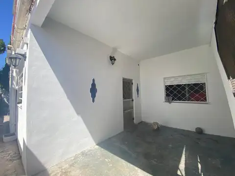 Depto Tipo Casa en Alquiler de 3 ambientes