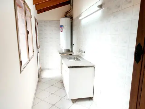 Casa en Alquiler con 1 cochera