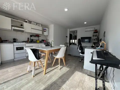 Venta departamento 2 ambientes con balcón en Wilde