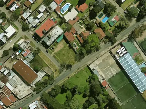 Terreno en Venta en Villa Luzuriaga, USD 160.000