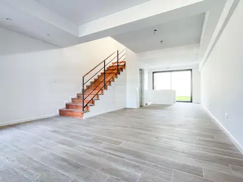 Casa en Venta con 1 cochera
