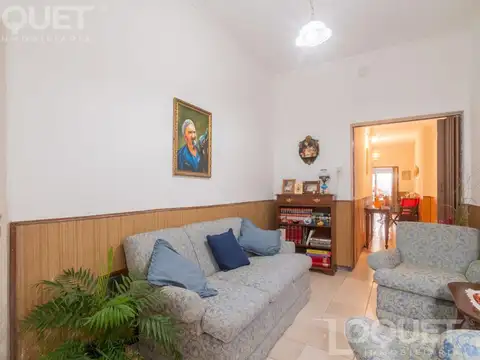 Casa 7 ambientes con 2 baños