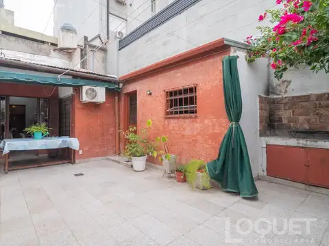 Casa de tres dormitorios con cochera en Santa Fe