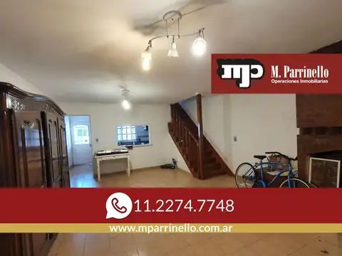 Casa tres dormitorios, cochera, jardin. pileta, quincho-en venta