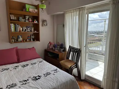 2 AMBIENTES AL FRENTE CON BALCON TERREZA DE 9 MTS X 2 MTS
