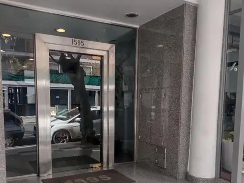 AMPLIA  OFICINA DIVISIBLE A LA CALLE