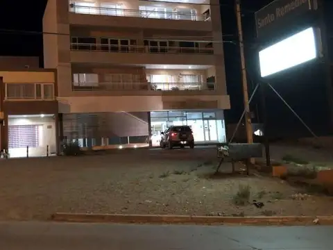 ALQUILER VENTA PERMUTA LOCAL 90 M2 VISTA HERMOSA, CALETA