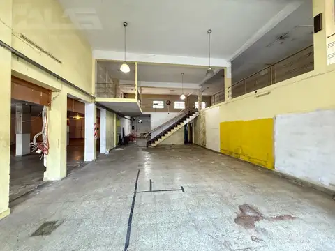 Local en Venta 60 años