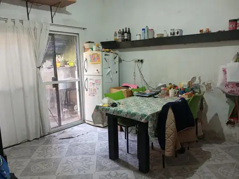 Casa 3 ambientes con 2 baños
