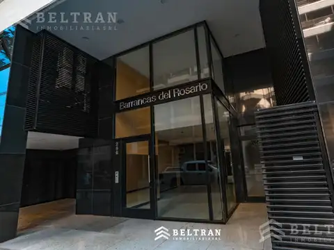 Mitre al 200. Frente Hotel Rosstower