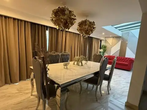 Casa 5 ambientes con 3 baños