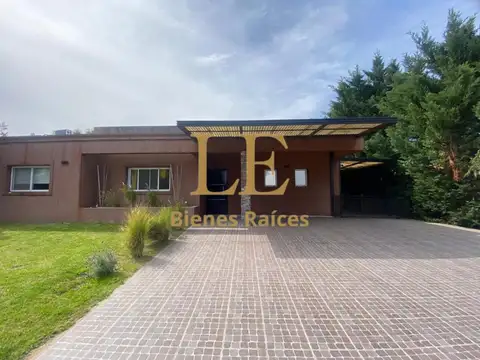 Casa en Venta con 6 cocheras