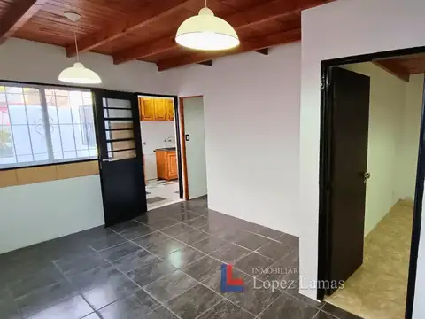 Depto Tipo Casa en Alquiler de 1 dormitorio