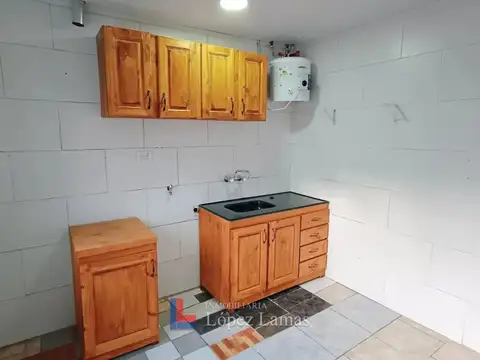 Depto Tipo Casa en Alquiler en Villa Ballester, $ 650.000
