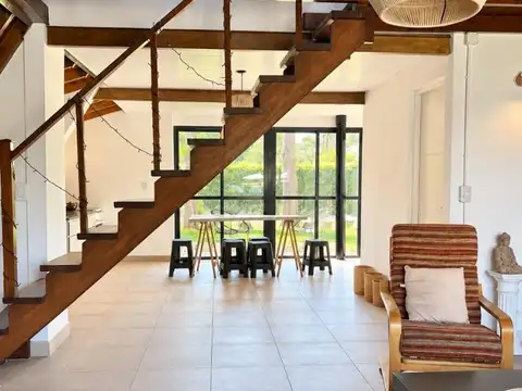 CASA EN VENTA COUNTRY BCO PCIA, JARDIN Y PILETA