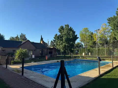 Venta de triplex en barrio cerrado Nuevo Pilar