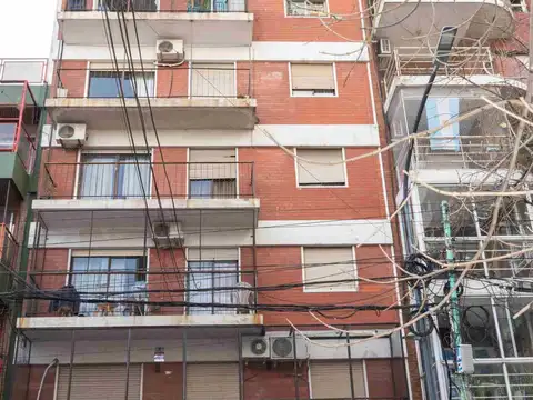 Departamento 6 ambientes con 2 baños