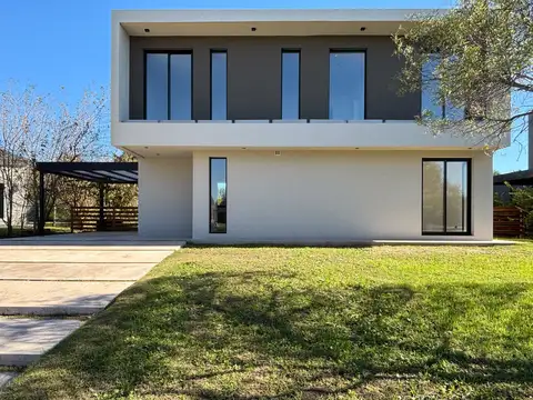 Casa en Venta en El Canton - Norte, USD 295.000