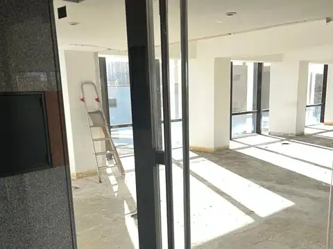 ALQUILER DE OFICINAS DE 180 M2 EN PUERTO MADERO