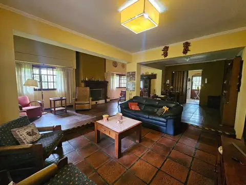 Casa 4 ambientes con 3 baños