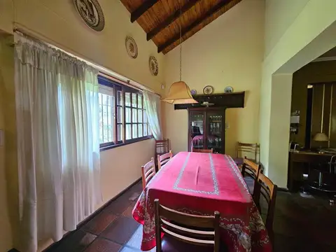 Casa en Venta con 3 cocheras