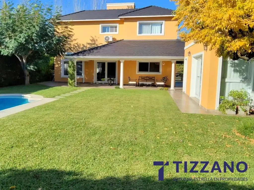 Casa en Venta con cochera