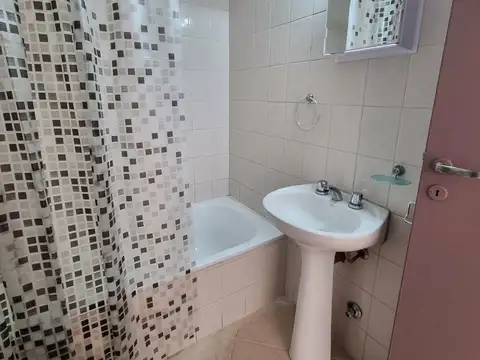 Departamento en Alquiler en Floresta, $ 500.000