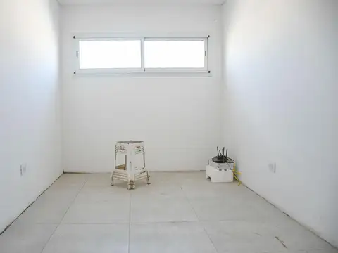 Casa en Alquiler con 2 cocheras