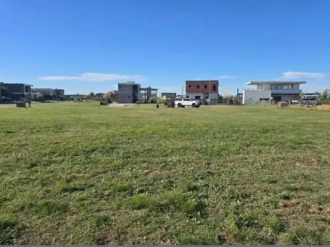 Terreno en Venta en San Sebastian, USD 23.000