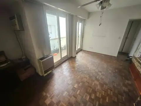 Amplio monoambiente con balcon muy cerca de Alto Palermo 