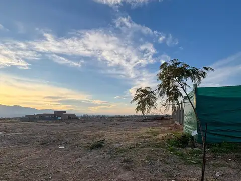 Roque Saenz Peña  al 4500 - Barrio Pinar Vistalba
