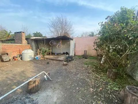 Casa 4 ambientes con 1 baño