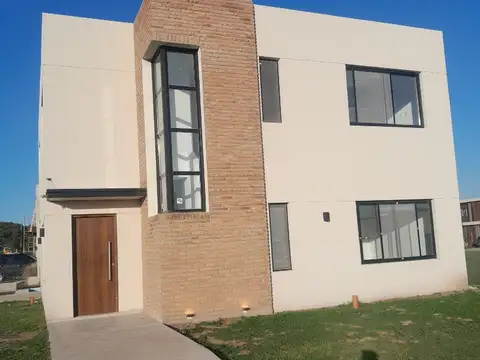 MUY LINDA CASA EN VTA BARRIO EL ALJIBE