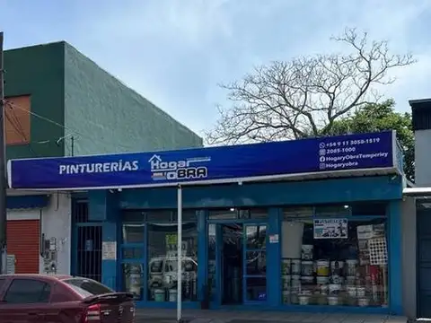 AMPLIO LOCAL EN EXCELENTE ZONA COMERCIAL CON FONDO LIBRE, ES