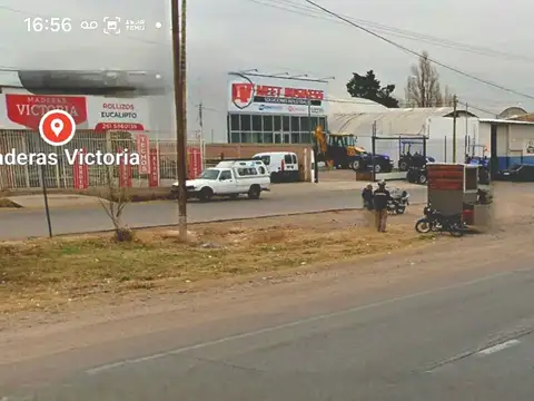 Lateral Oeste del Acceso Sur 7500