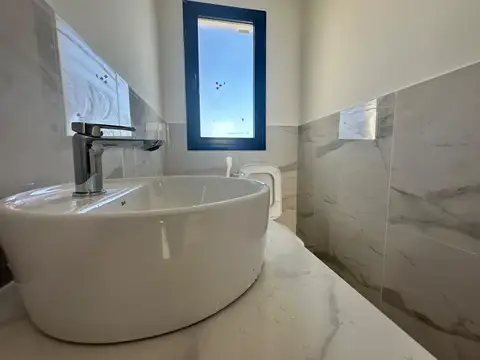 Casa en Venta en Pilar Del Este - Santa Elisa, USD 180.000