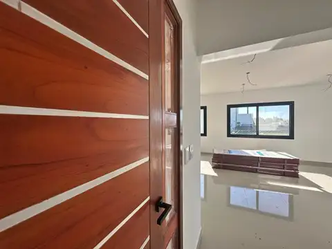 Casa 4 ambientes con 3 baños