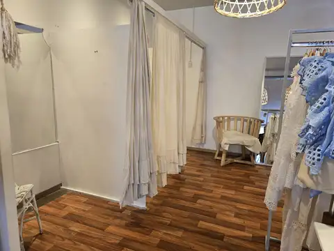 Local en Venta en Munro-Este, USD 800.000