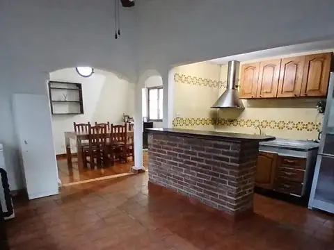 Quinta en Venta con 2 cocheras