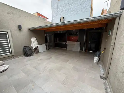 Depto Tipo Casa en Alquiler de 3 ambientes