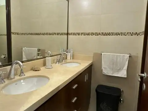 Venta Departamento 5 dormitorios Centro