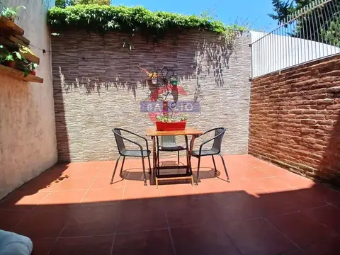 VENTA MUY BUEN DÚPLEX 4 AMBIENTES CON PATIO EN FLORIDA OESTE