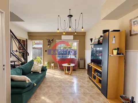 Depto Tipo Casa 4 ambientes con 1 baño