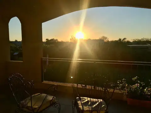 EXCELENTE CASA EN VENTA BARRIO VILLANUEVA-SANTA TERESA APTA CREDITO 