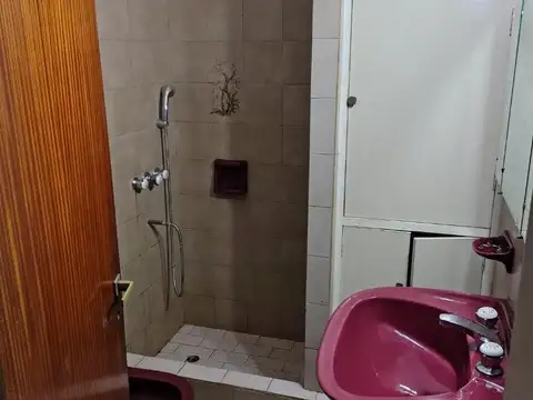 Buen PH Planta Baja Fondo con patio y jardin